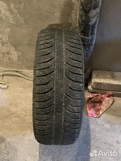 Bridgestone Ice Cruiser 7000 205/55 R16