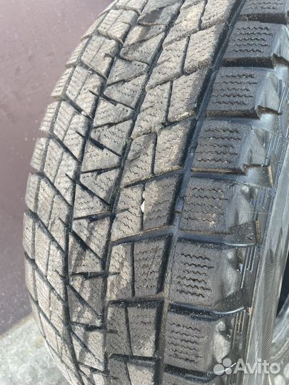 Bridgestone Blizzak DM-V1 265/70 R15