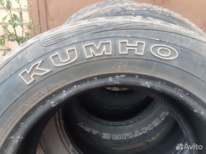 Kumho Road Venture APT KL51 215/65 R16 102