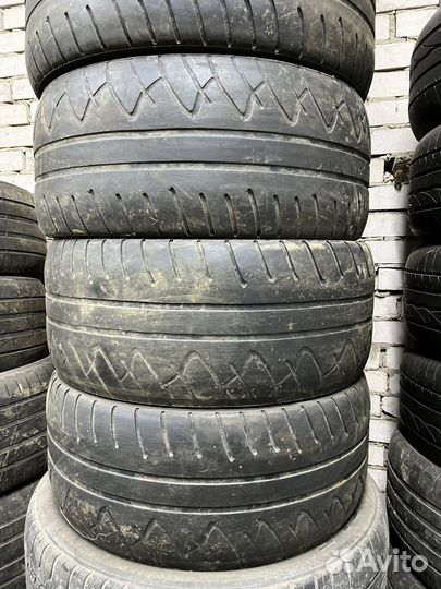 Kumho 722 235/45 R17 94W