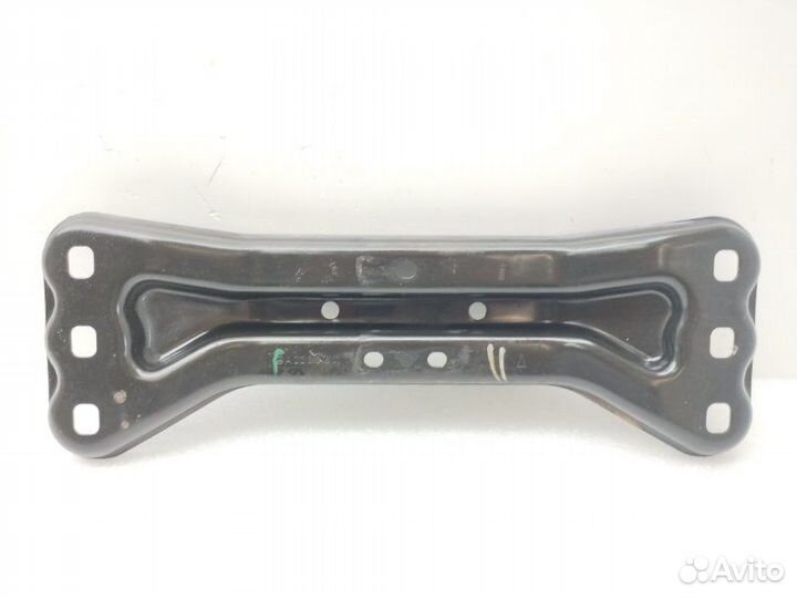 Кронштейн кпп Mercedes-Benz E-Class W212 1.8 M271