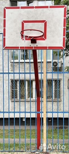 Щит баскетбольный уличный со стойкой