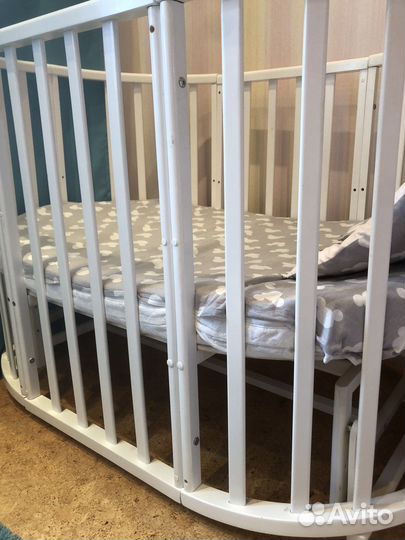 Детская кроватка трансформер круглая с маятником