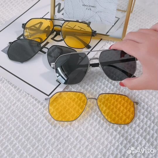 Очки солнцезащитные