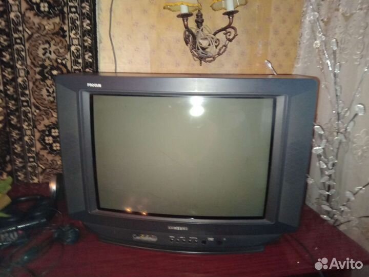 Телевизор samsung