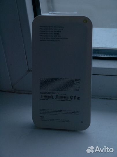 Чехол чёрный для iPhone 13