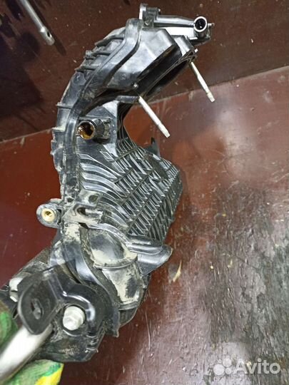 Впускной коллектор toyota avensis 2zr