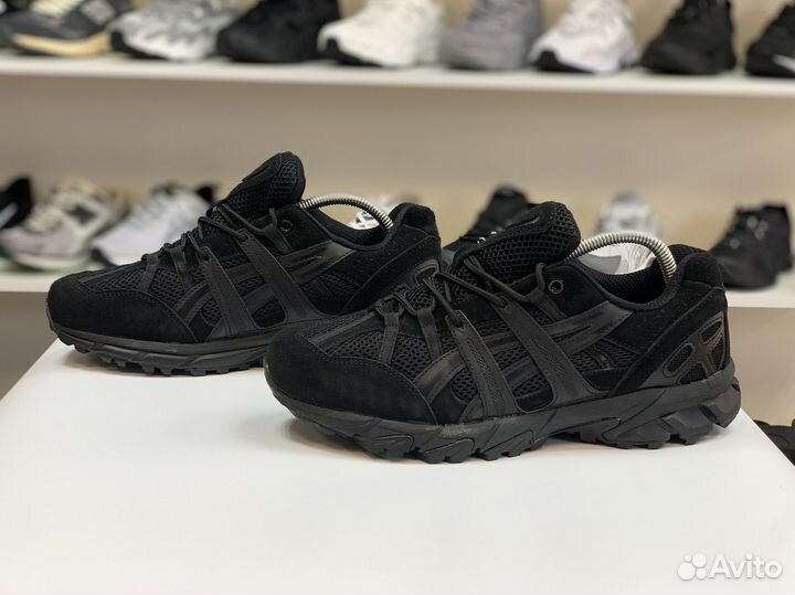 Кроссовки Asics