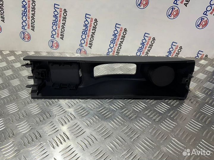 Центральная консоль Nissan Almera G15