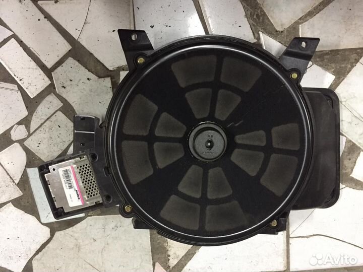 Сабвуфер Audi A8 D3 4.2