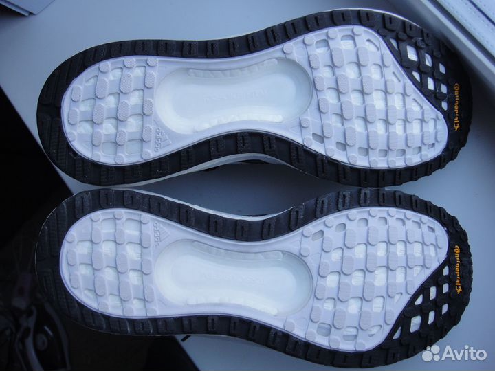 Кроссовки для бега Solar Glide 4