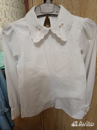 Школьная форма. Белые блузки для девочки 122-128