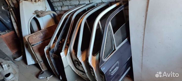 Двери газ 31105