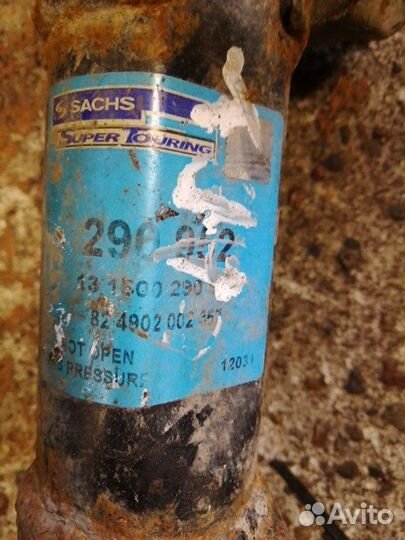 Амортизатор передний левый Volkswagen Caddy 1999