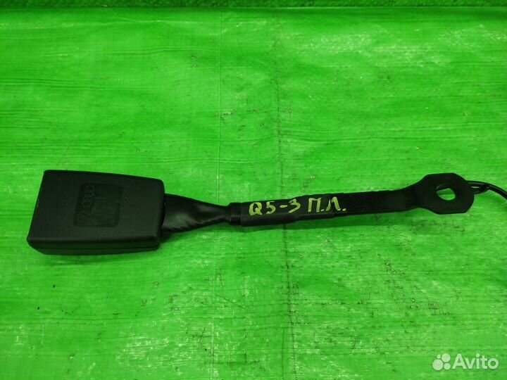 Замок ремня безопасности перед. Audi Q5