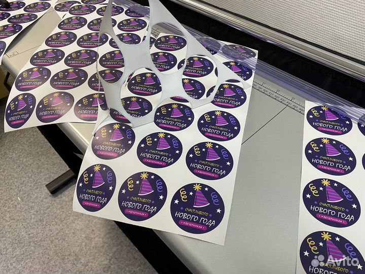 Печать наклеек, этикеток И многое другое