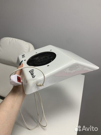 Вытяжка для педикюра