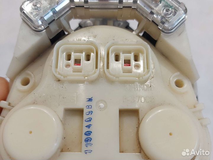 Привод двигателя регулировки зеркала заднего вида