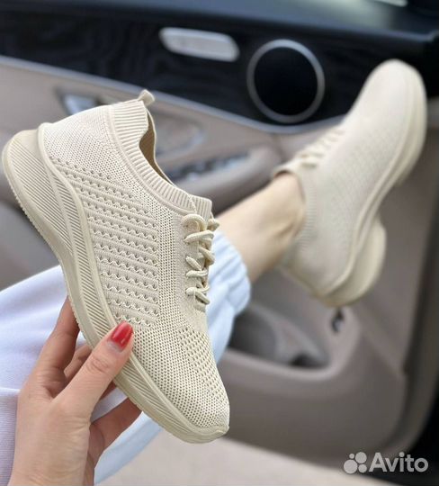 Слипоны женский бежевый