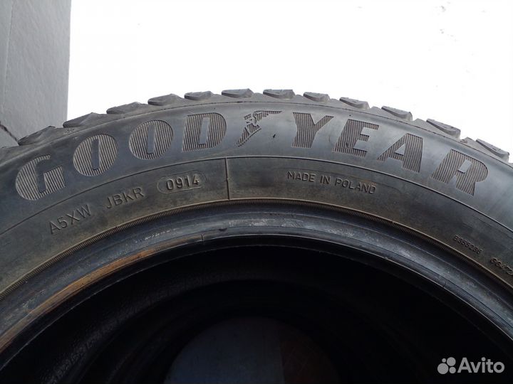 Goodyear Ultragrip Ice Arctic 205/60 R16 92T