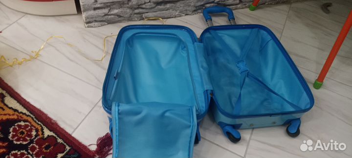 Чемодан на колесах