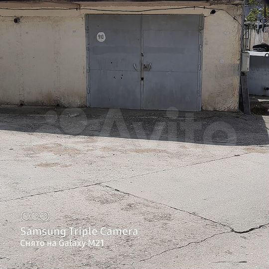 Гараж, > 30 м²