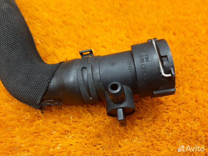 Патрубок радиатора нижний Audi Q5 8R cdnc 2010