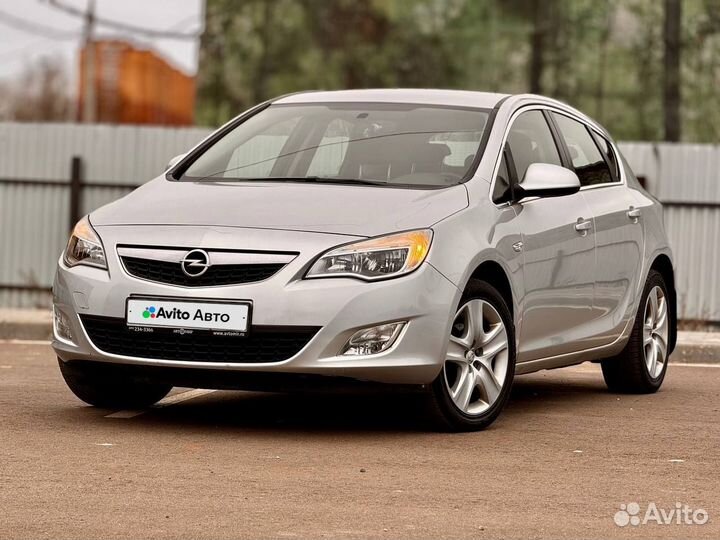 Opel Astra 1.6 AT, 2011, 93 000 км