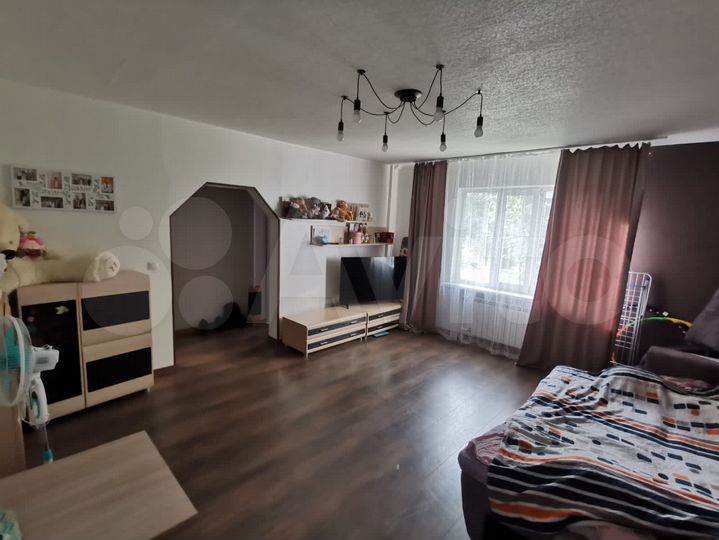 2-к. квартира, 56 м², 1/5 эт.