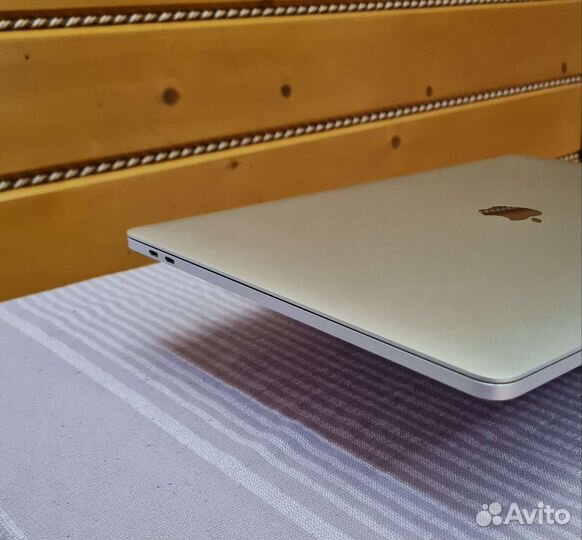 MacBook Pro 15 2020 i9/32/512