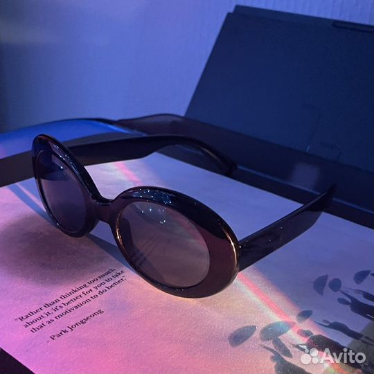 Солнечные очки женские