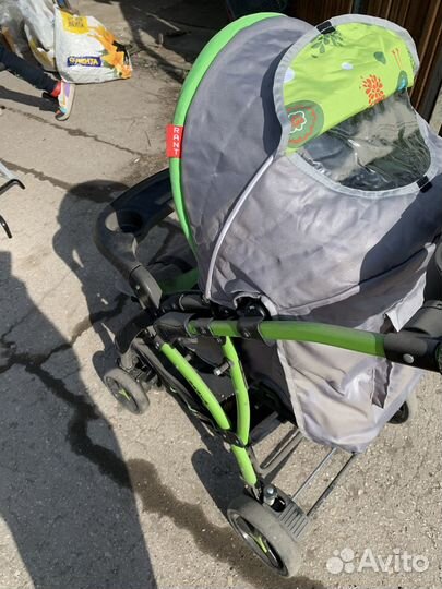 Прогулочная коляска