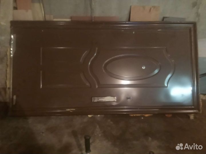 Металлическая дверь бу