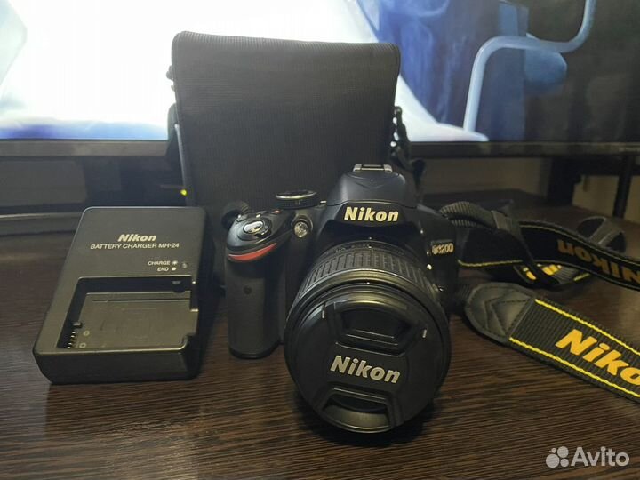 Зеркальный фотоаппарат