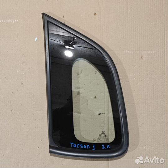 Стекло кабины глухое левое Нyundаi Тucsоn 1 JM