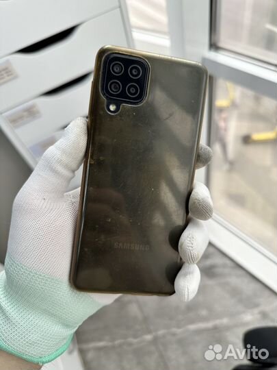 Заднее стекло на камере Samsung A22