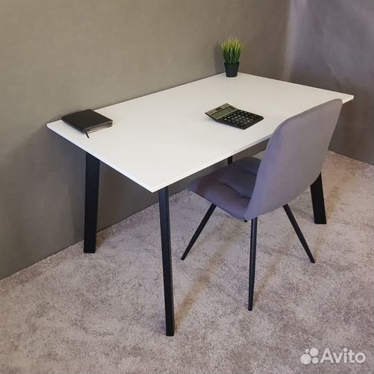 Письменный стол Ник 120*80 см. Черные ножки