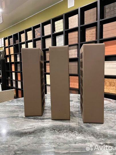 Керамический лицевой кирпич коричневый гладкий жкз