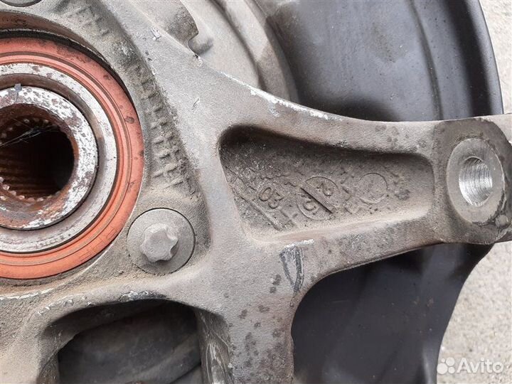 Ступица задняя правая Mercedes-Benz E-Class W211