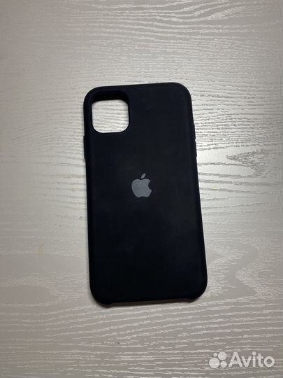 Чехол на iPhone 11