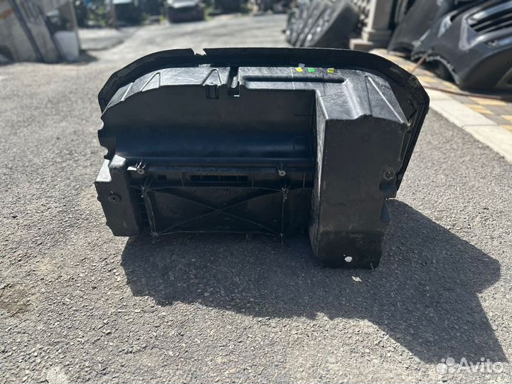 Днище багажника porsche Panamera 971 корыто
