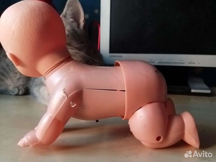 Кукла пупс ползающий