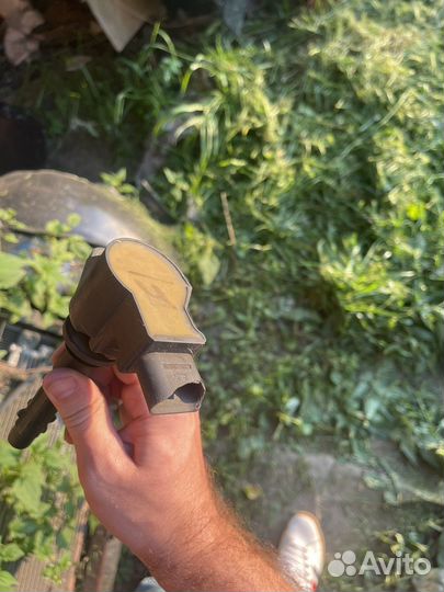 Катушка зажигания Mercedes 272