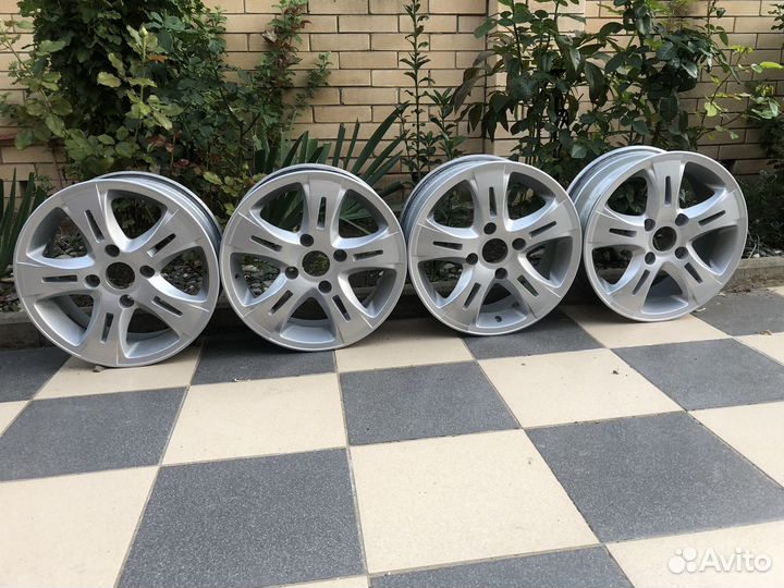 Литые диски 15 4/114,3 на шевролет