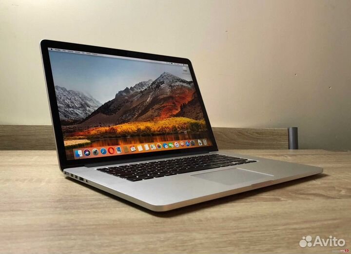 Ноутбук Apple Macbook Pro без залога