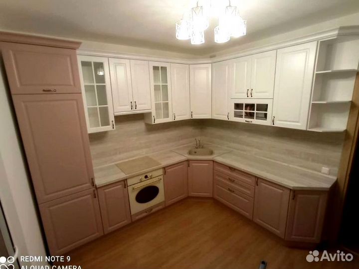 Кухня угловая на заказ.мдф фасады