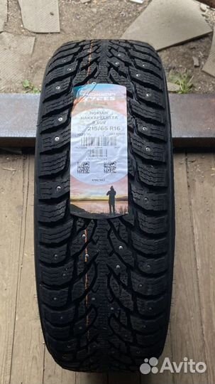 Nokian Tyres Hakkapeliitta 9 SUV 215/65 R16 102T