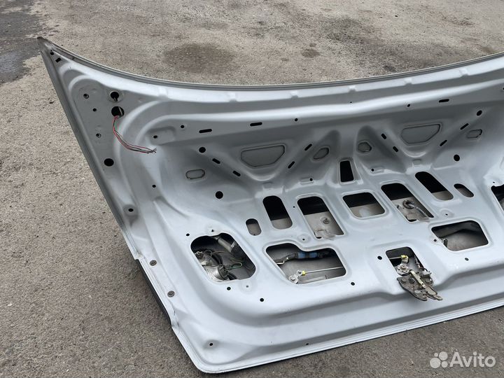 Крышка багажника Nissan Primera 1999 QP11 QG18DE