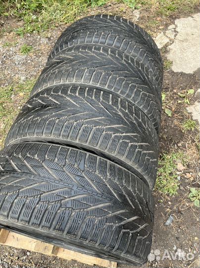 Nokian Tyres Hakkapeliitta R2 SUV 265/45 R20