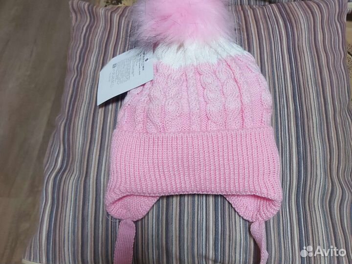 Шапка для девочки новая 48-50, 50-52 зима